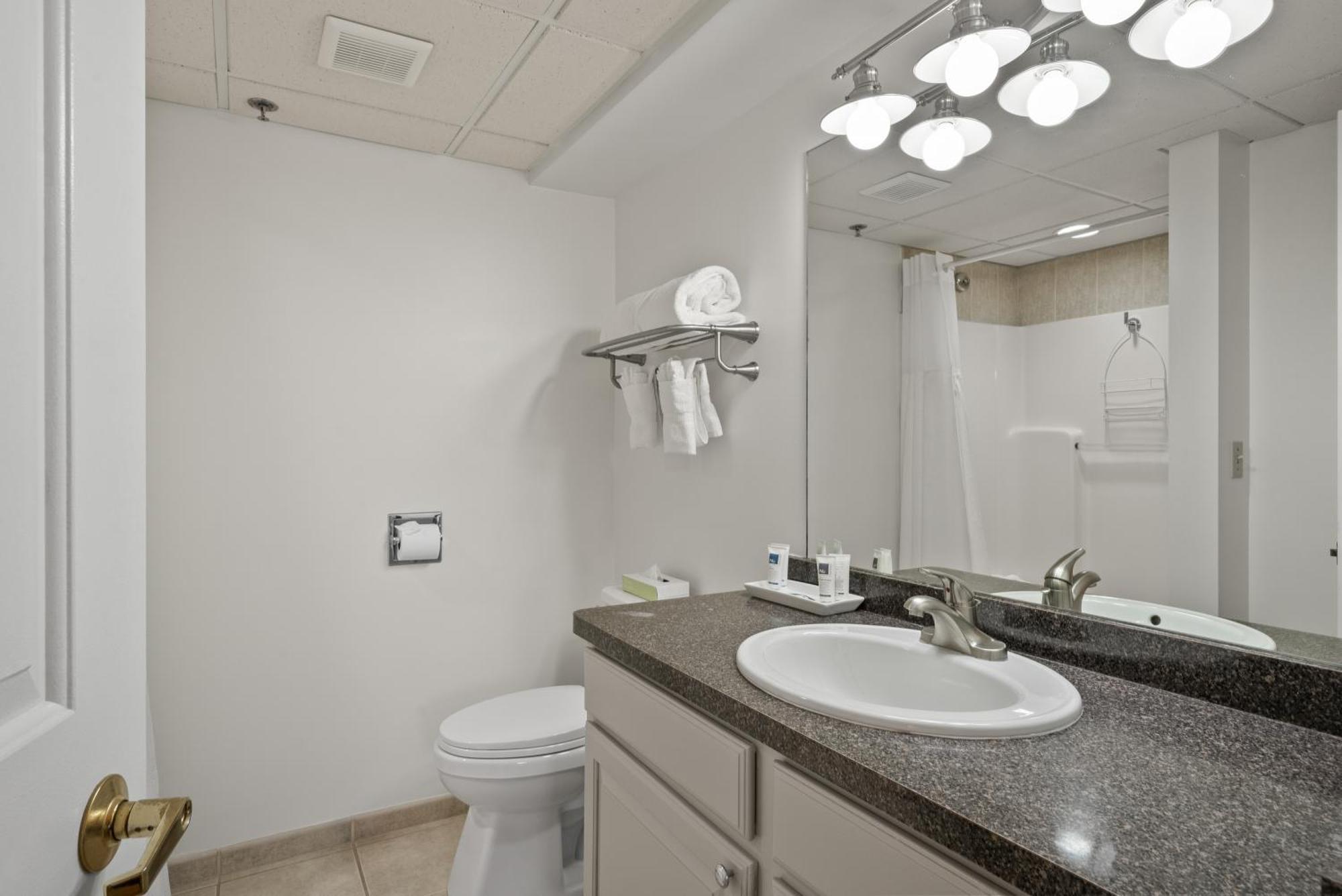 Bella Vista Suites Lake Geneva Extérieur photo