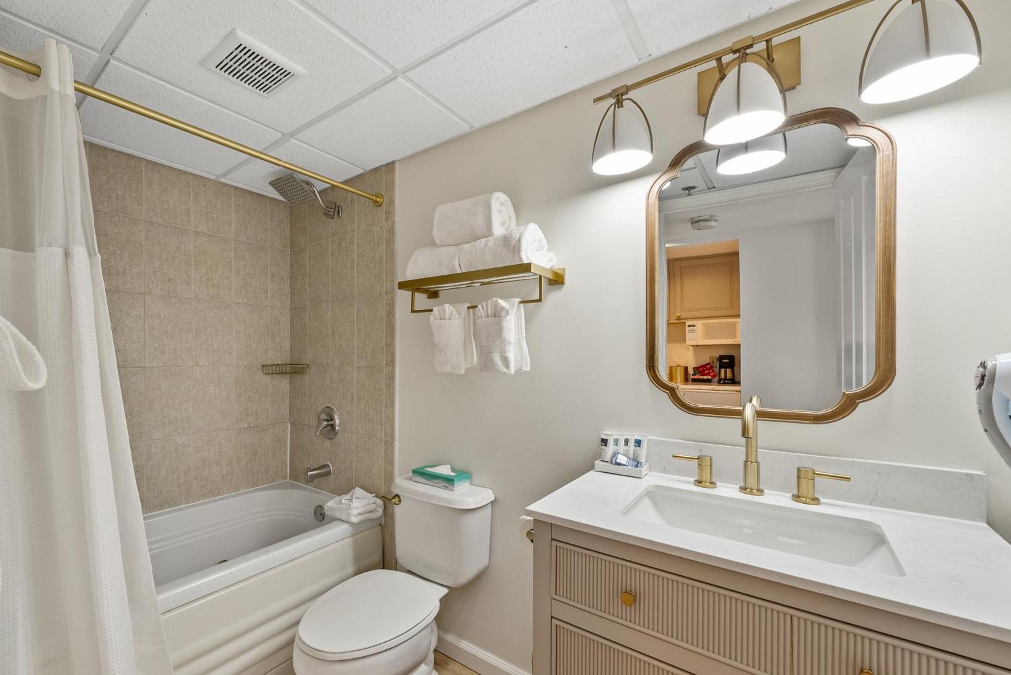 Bella Vista Suites Lake Geneva Extérieur photo