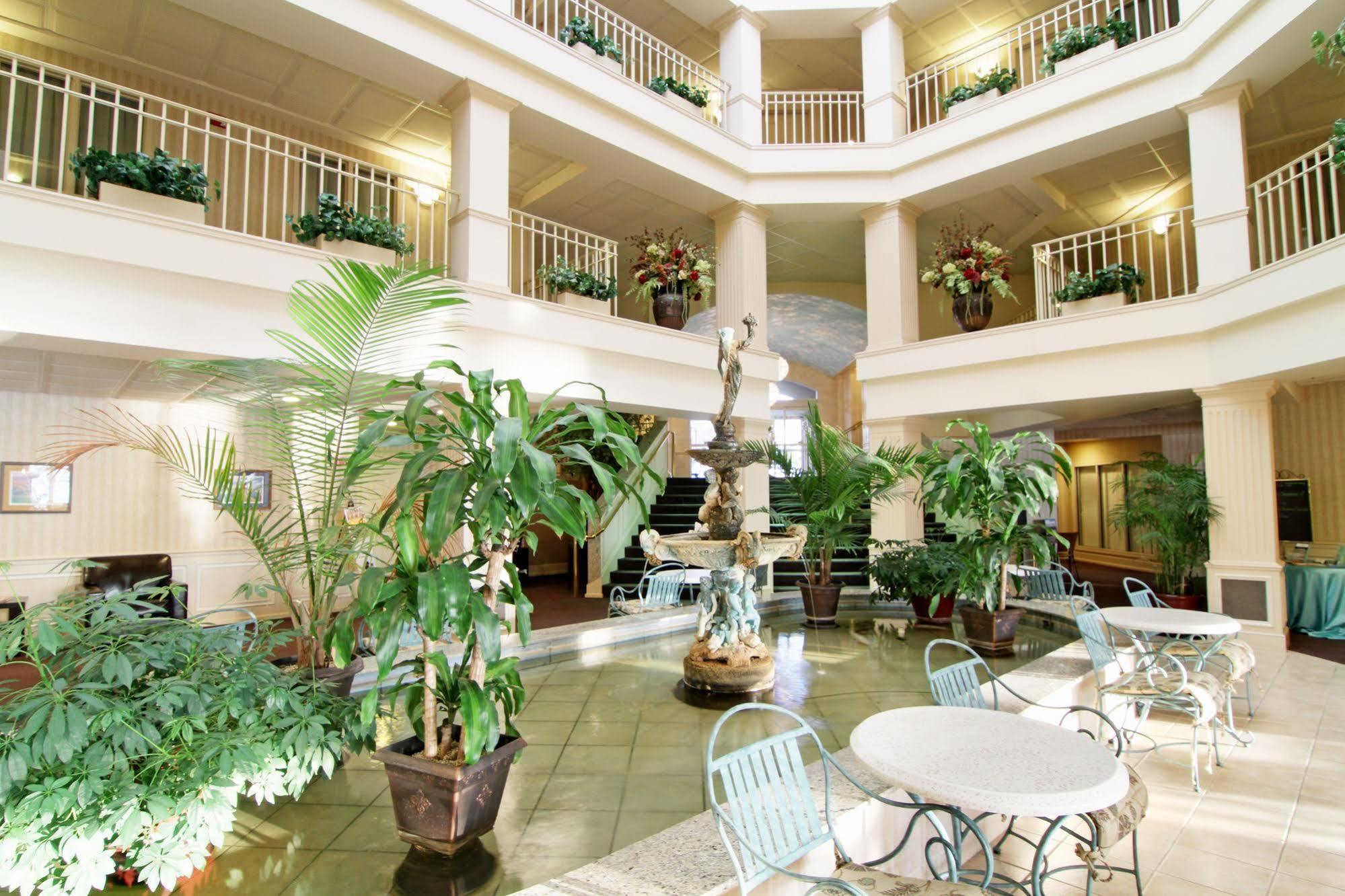 Bella Vista Suites Lake Geneva Extérieur photo