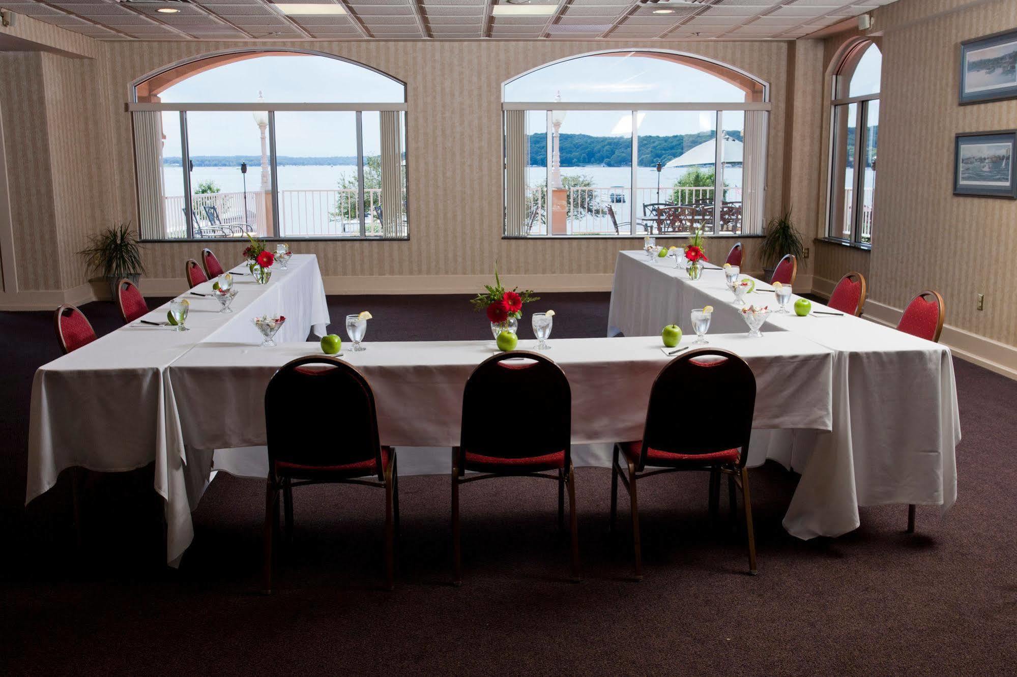 Bella Vista Suites Lake Geneva Extérieur photo